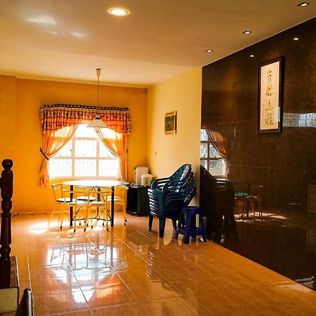 Villa Bukit Indah Brastagi / Berastagi Εξωτερικό φωτογραφία