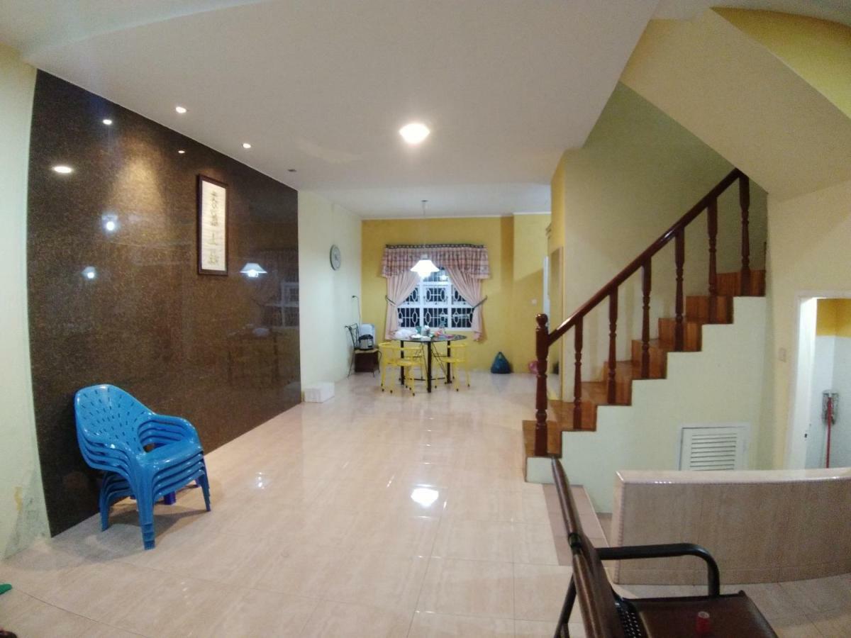 Villa Bukit Indah Brastagi / Berastagi Εξωτερικό φωτογραφία