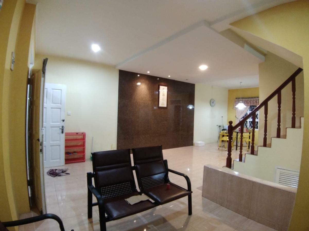 Villa Bukit Indah Brastagi / Berastagi Εξωτερικό φωτογραφία